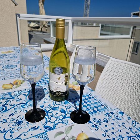 Sea View New Penthouse Terrace & Garage Parking Apartman San Pawl il-Baħar Kültér fotó