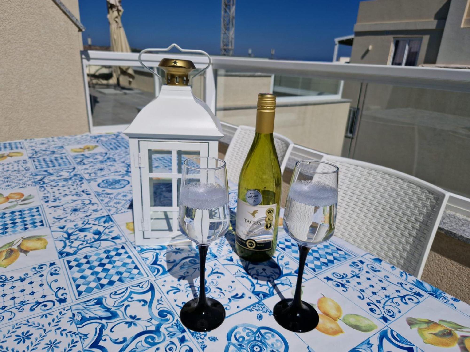 Sea View New Penthouse Terrace & Garage Parking Apartman San Pawl il-Baħar Kültér fotó