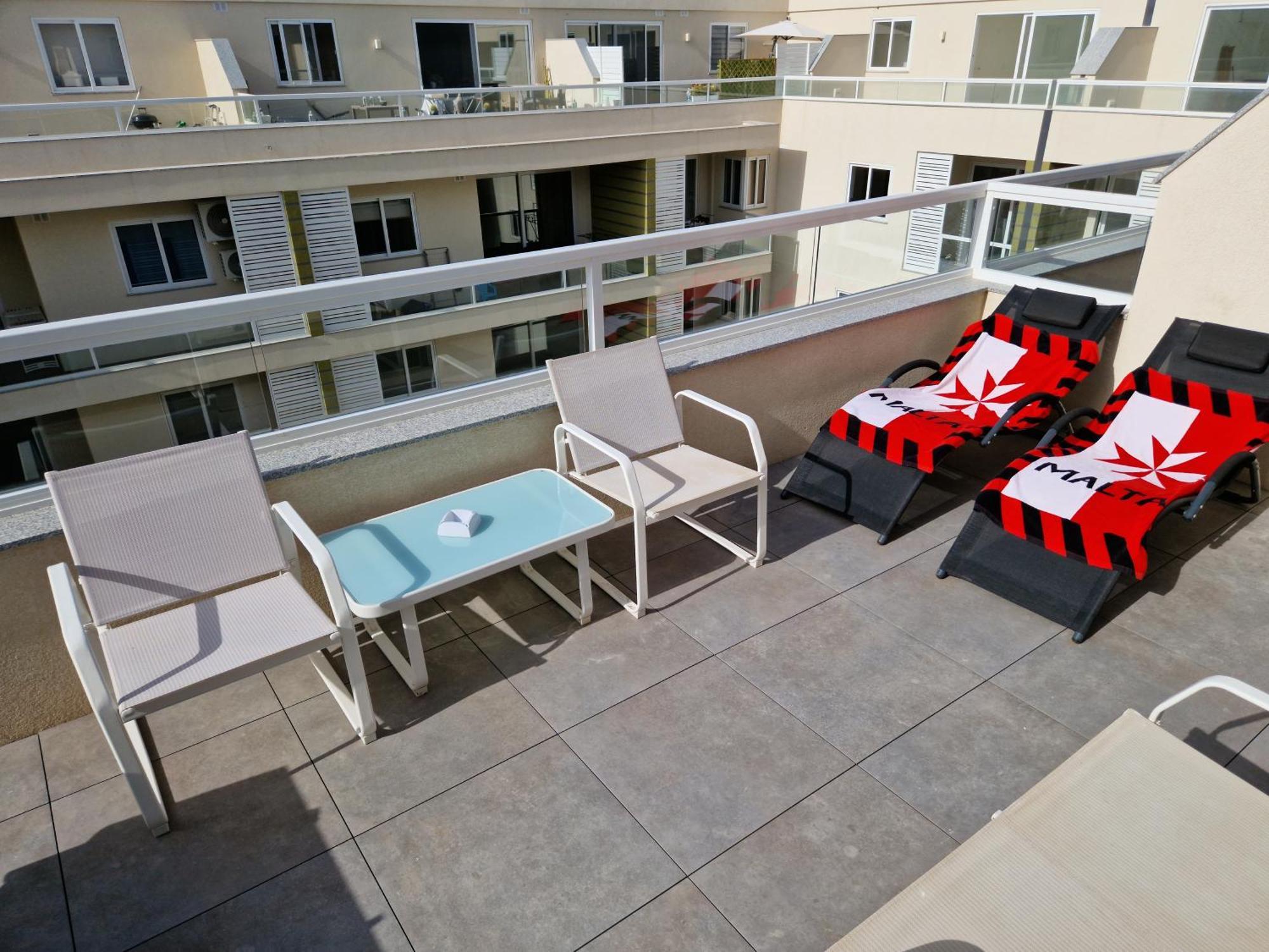Sea View New Penthouse Terrace & Garage Parking Apartman San Pawl il-Baħar Kültér fotó