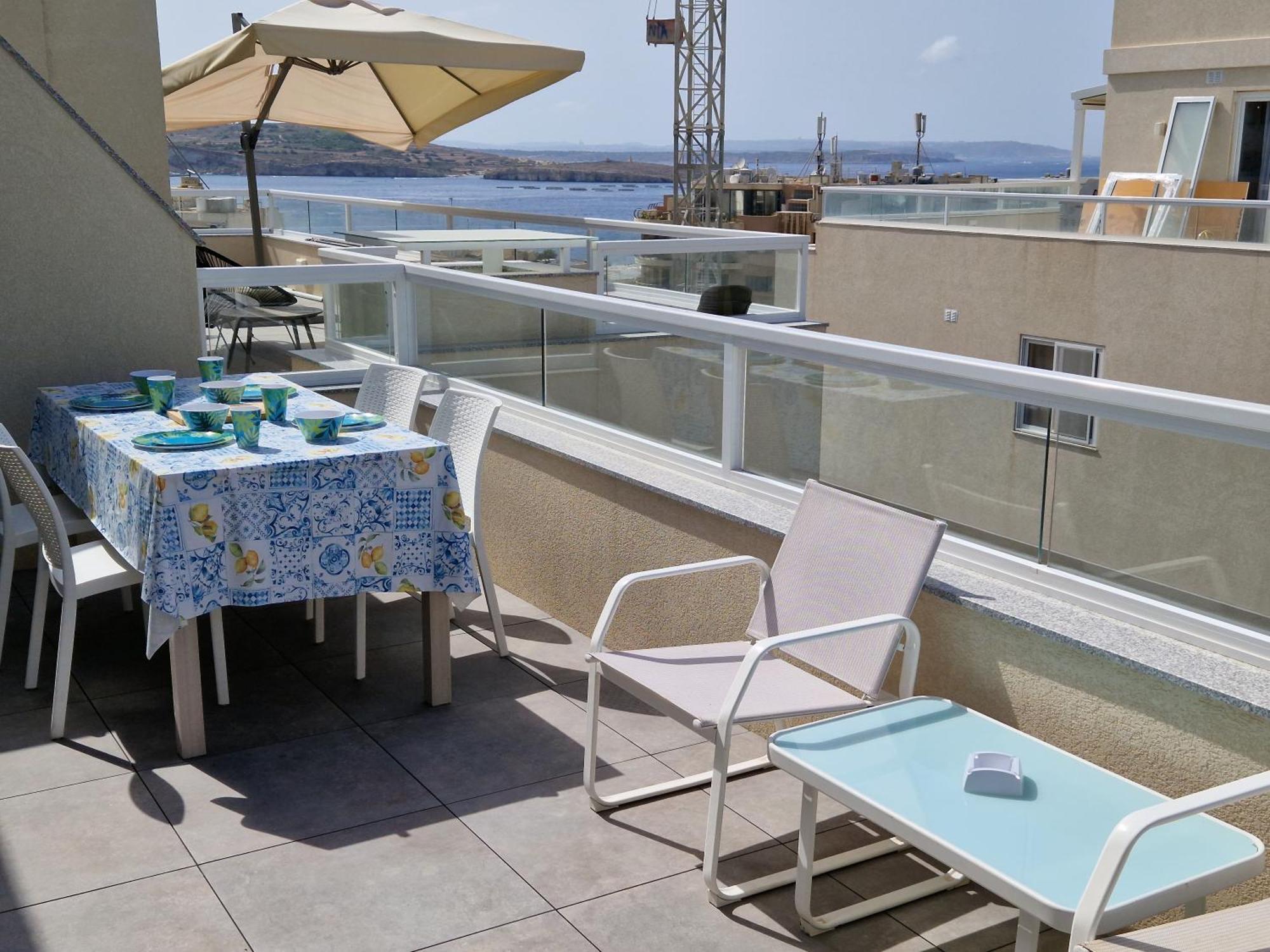 Sea View New Penthouse Terrace & Garage Parking Apartman San Pawl il-Baħar Kültér fotó