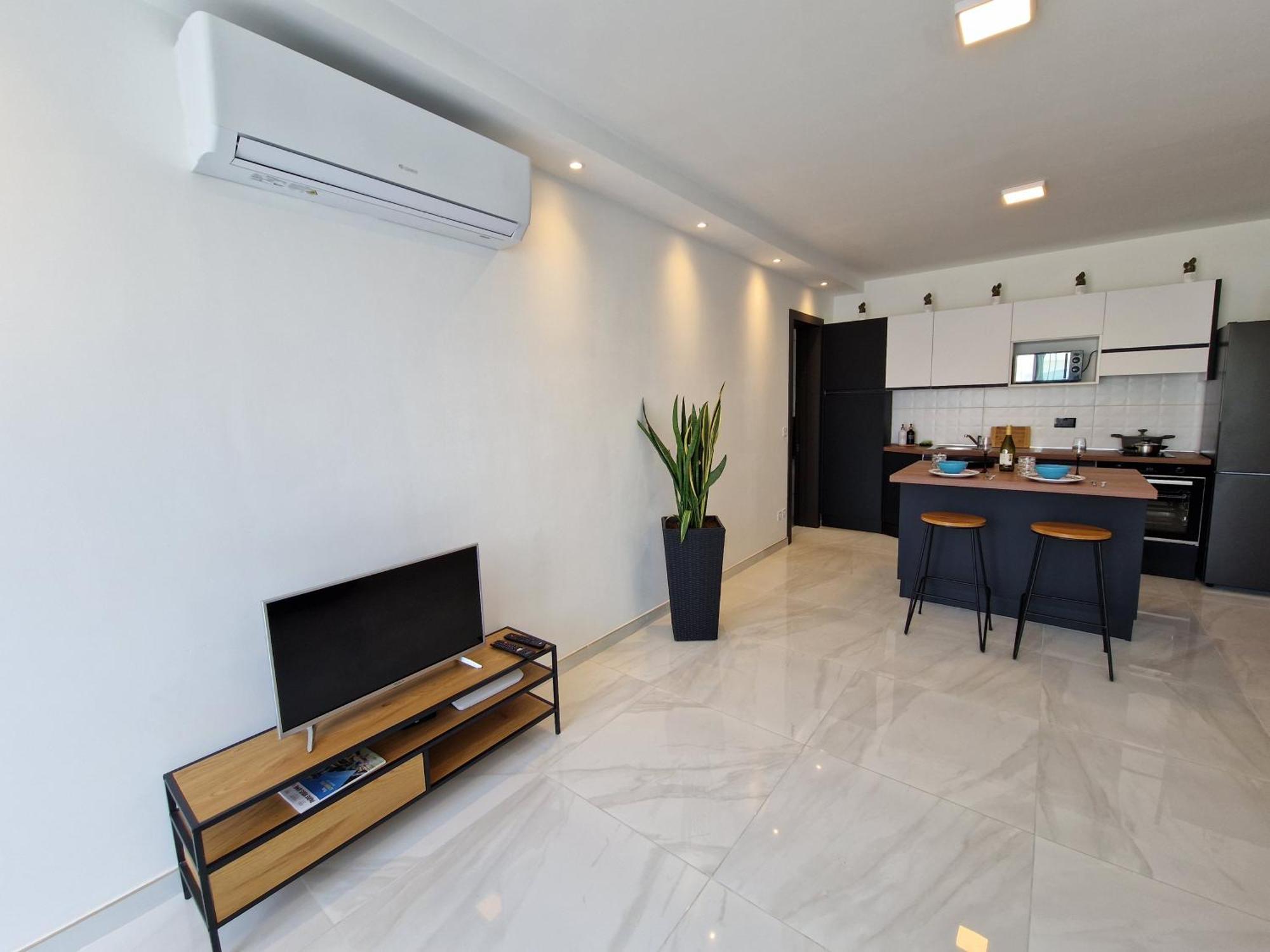 Sea View New Penthouse Terrace & Garage Parking Apartman San Pawl il-Baħar Kültér fotó