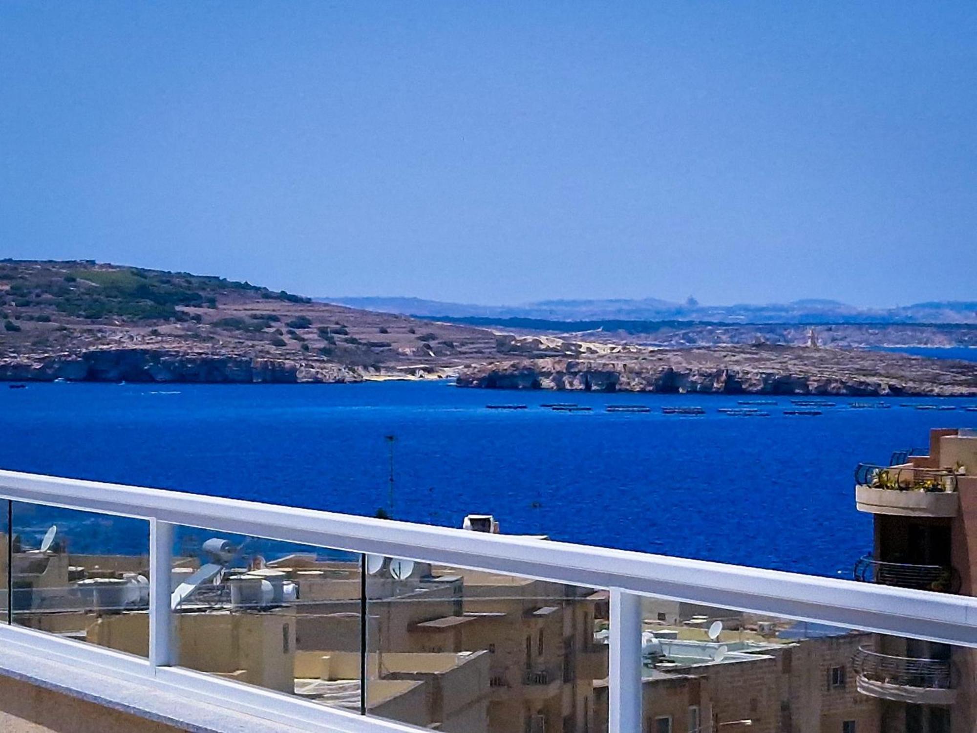 Sea View New Penthouse Terrace & Garage Parking Apartman San Pawl il-Baħar Kültér fotó
